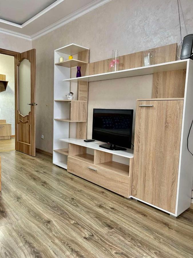 Atlant Luxury Family Apart Поряд З Тц Депот, Безконтактне Заселення Tsjernivtsi Eksteriør bilde