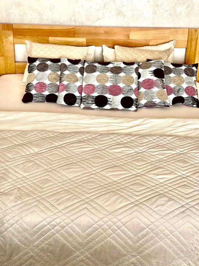 Atlant Luxury Family Apart Поряд З Тц Депот, Безконтактне Заселення Tsjernivtsi Eksteriør bilde