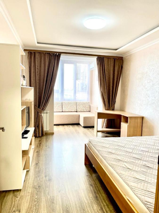 Atlant Luxury Family Apart Поряд З Тц Депот, Безконтактне Заселення Tsjernivtsi Eksteriør bilde