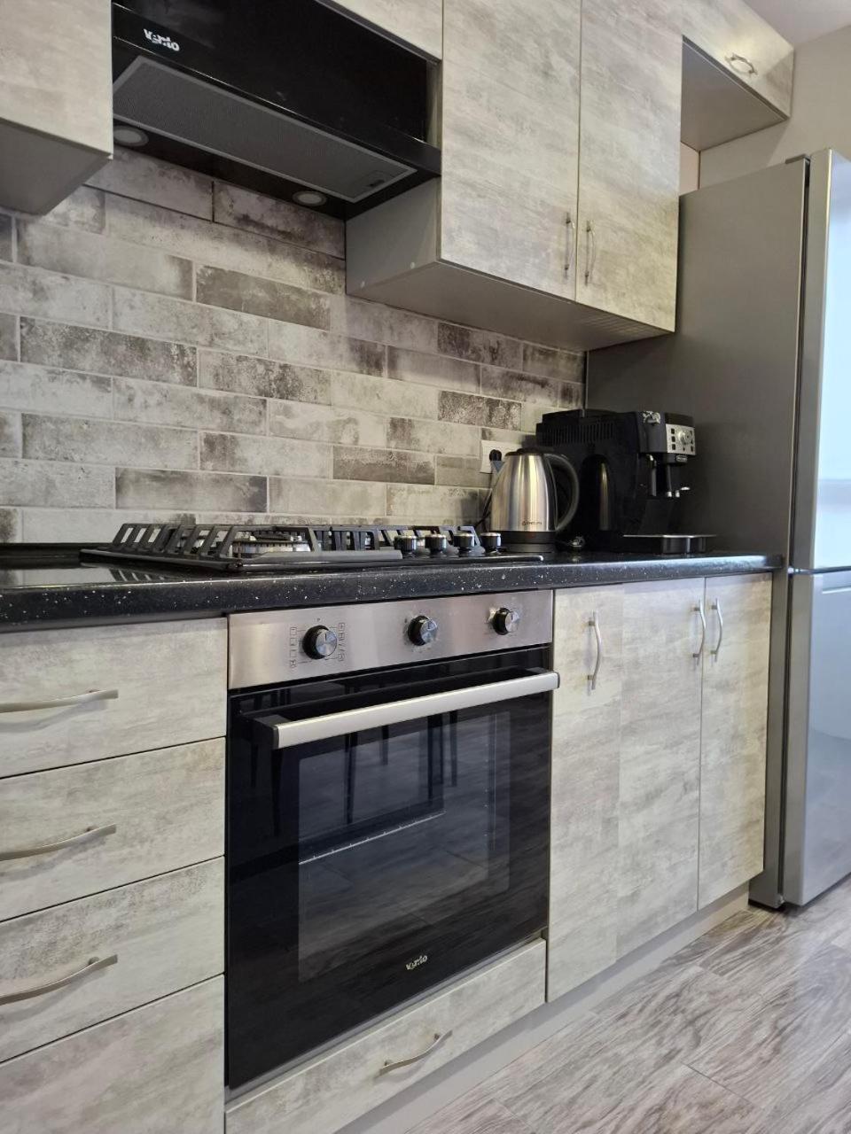 Atlant Luxury Family Apart Поряд З Тц Депот, Безконтактне Заселення Tsjernivtsi Eksteriør bilde