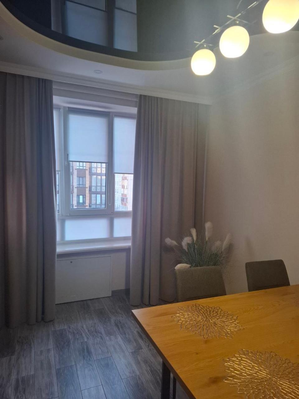 Atlant Luxury Family Apart Поряд З Тц Депот, Безконтактне Заселення Tsjernivtsi Eksteriør bilde